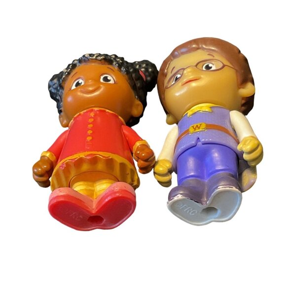 Daniel Tiger's Neighborhood Miss Elaina & Prince Wednesday Action Figures - Picture 3 of 3